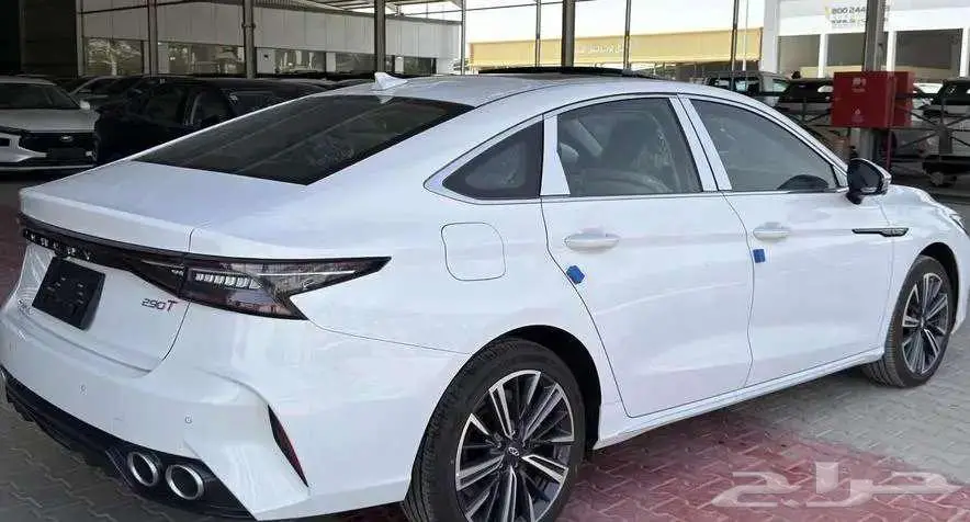 شيري اريزو 8 لاكجري موديل 2025 كاش والتقسيط index