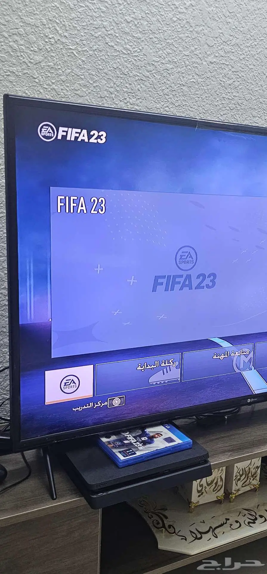 سوني 4 للبيع لم يدخل صيانة ابدا مع يدين 0