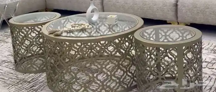 للبيع طوايل طاوله كبيره و ثنتين صغار 0