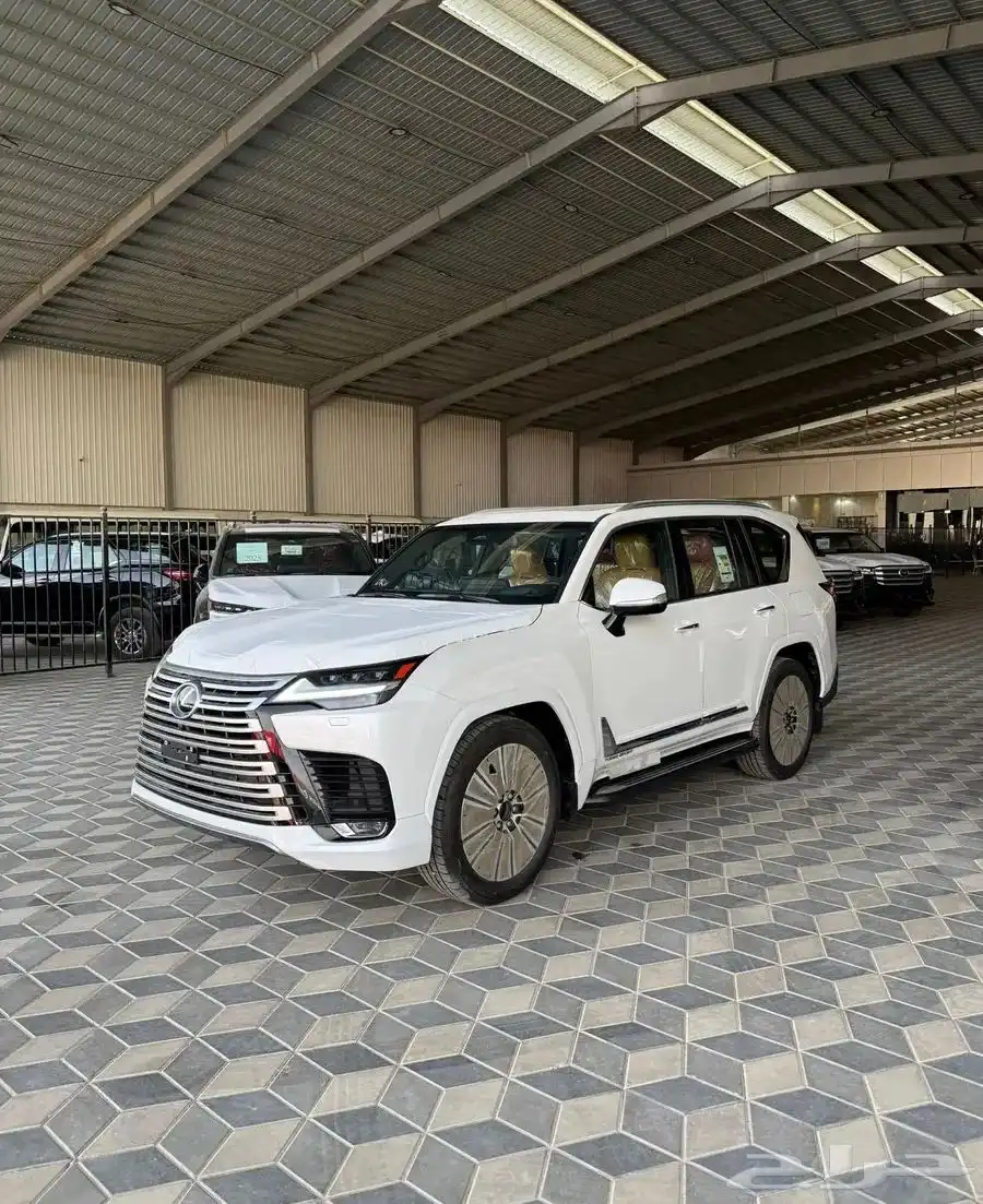 لكزس LX600 BB خليجي 2025 1