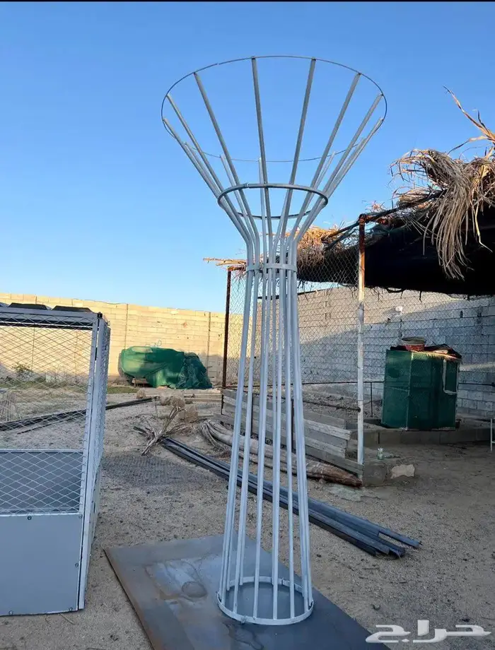 أستاندات للأشجار الجهنمية والمتسلقة 1
