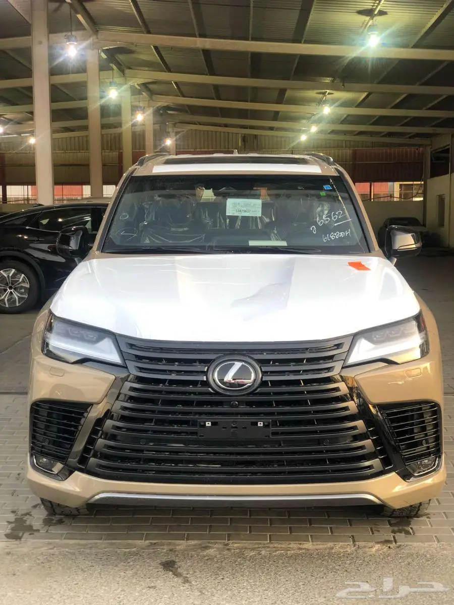 جيب لكزس LX 600 اف رود 2025 بنزين سعودي _ جارالله القحطاني 5