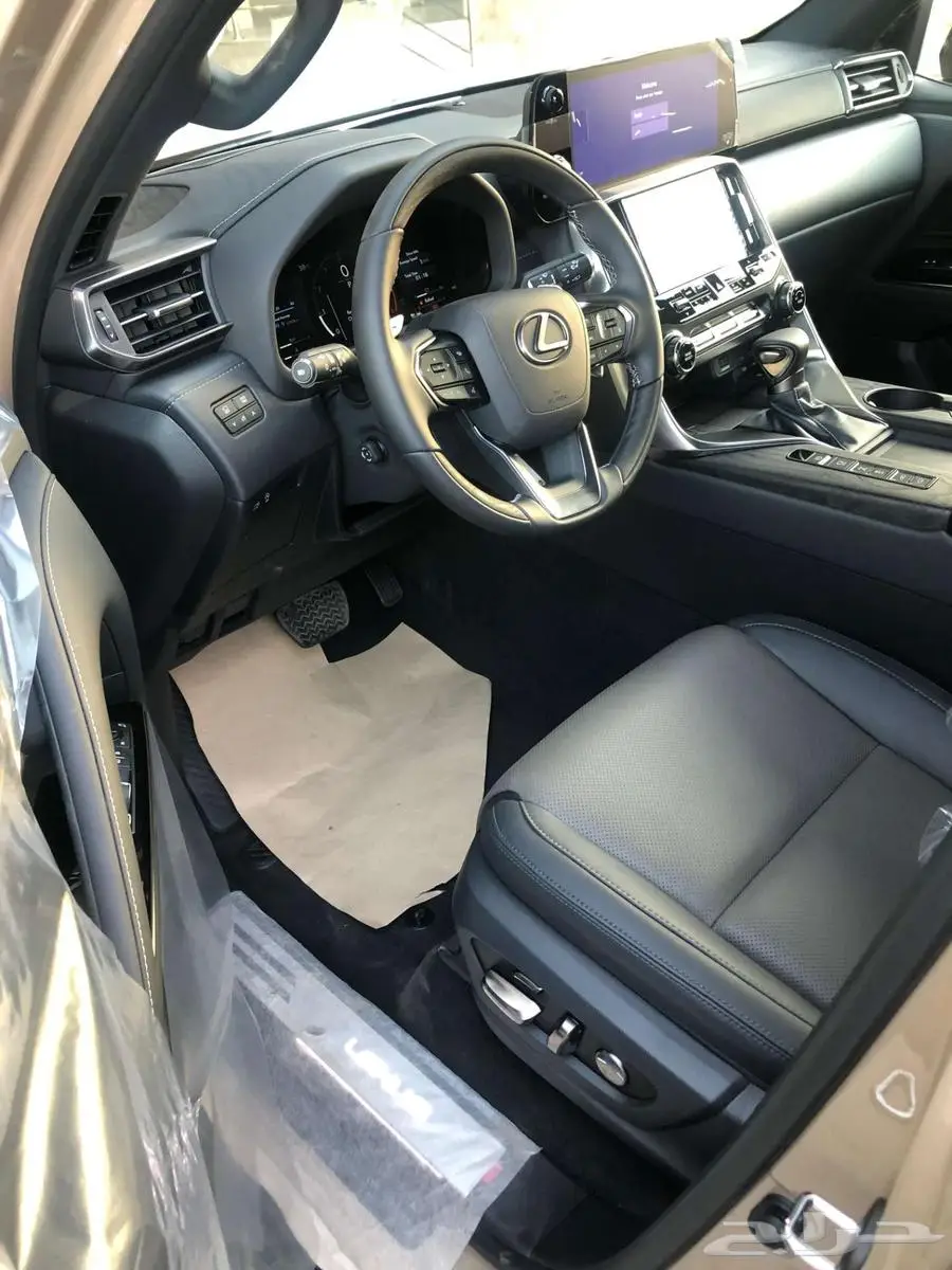 جيب لكزس LX 600 اف رود 2025 بنزين سعودي _ جارالله القحطاني 4