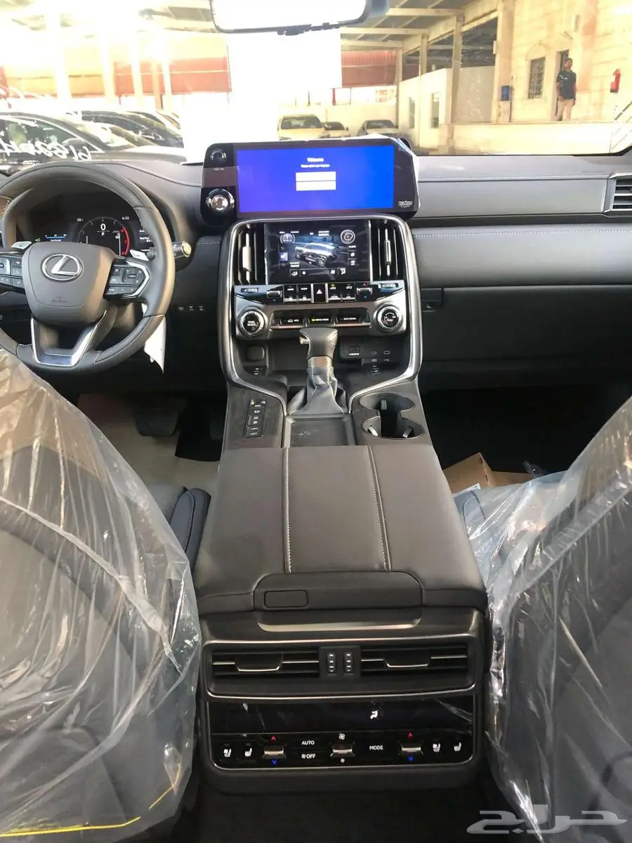 جيب لكزس LX 600 اف رود 2025 بنزين سعودي _ جارالله القحطاني 3