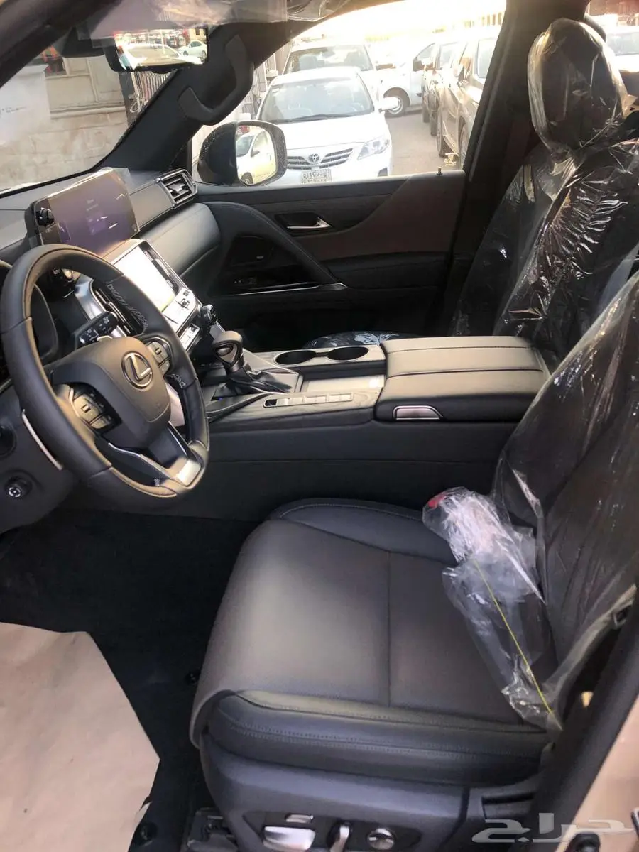 جيب لكزس LX 600 اف رود 2025 بنزين سعودي _ جارالله القحطاني 1