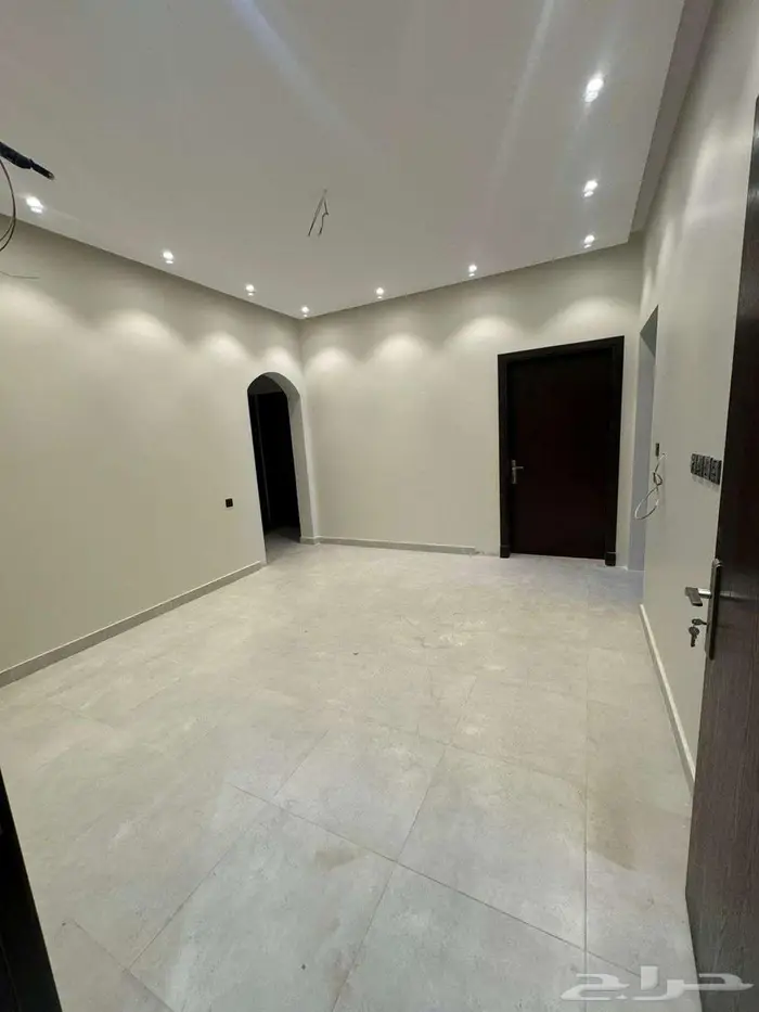 3 شقق للايجار حي البحيرات (جدة) شمال طريق الملك سعود 1
