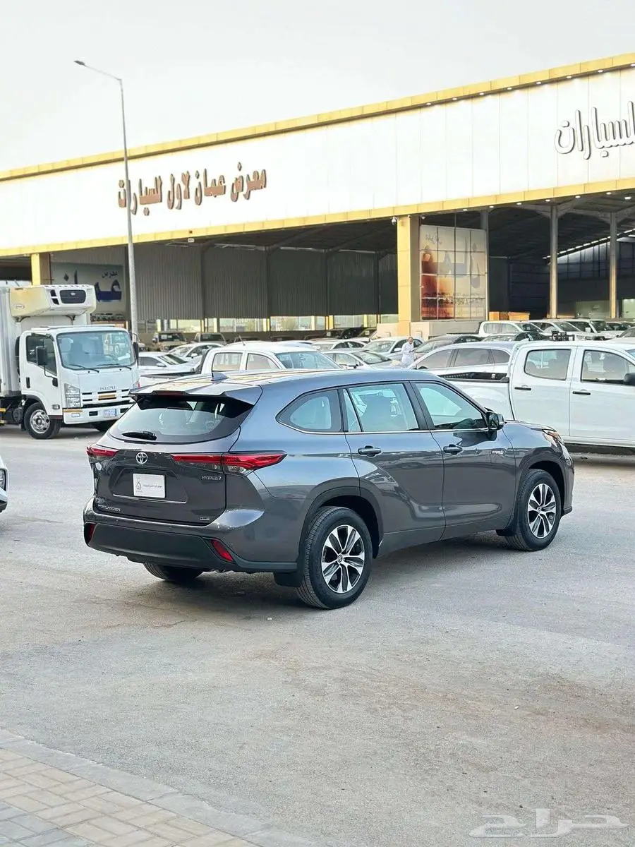 تويوتا هايلندر GLE موديل 2023 index