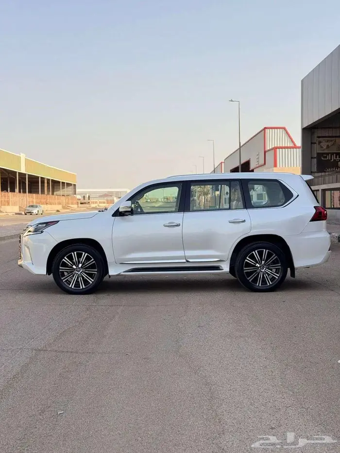 لكزس 2016 LX570 6