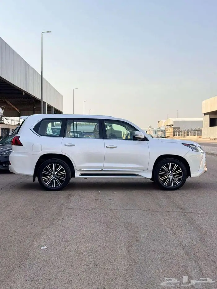 لكزس 2016 LX570 5