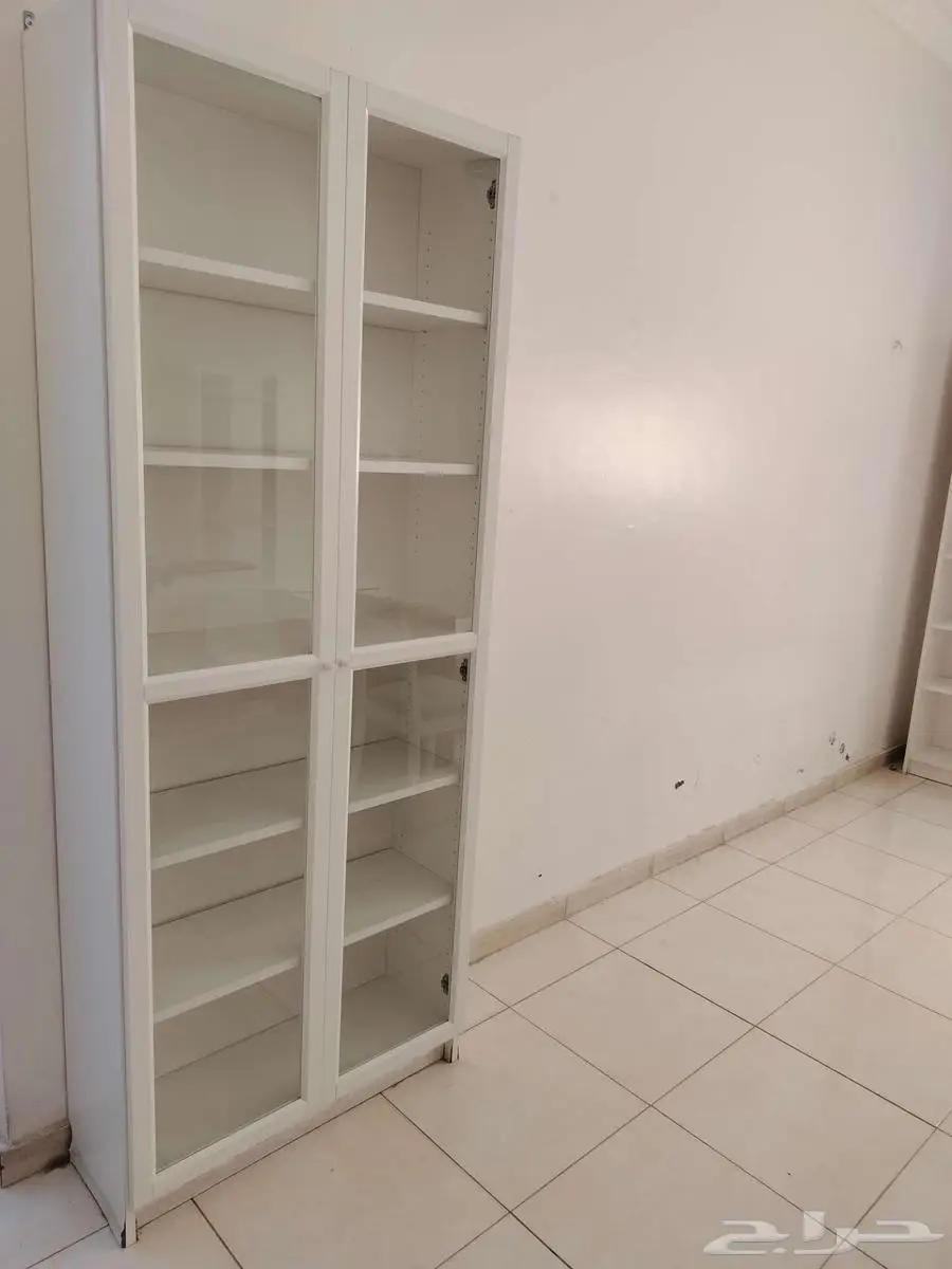 فترينات صاله بحاله جيدة جدا 0
