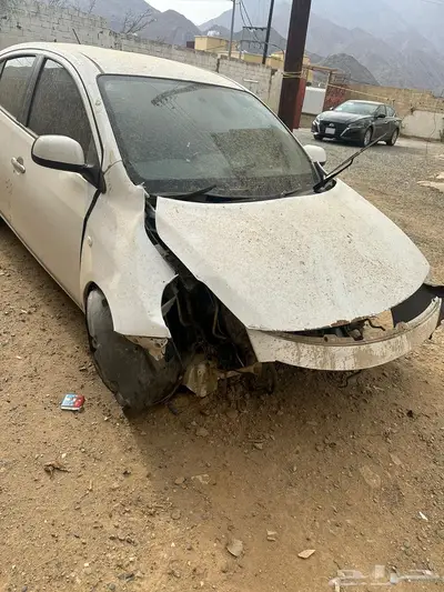 للبيع نيسان صني 2017 مصدومه 0