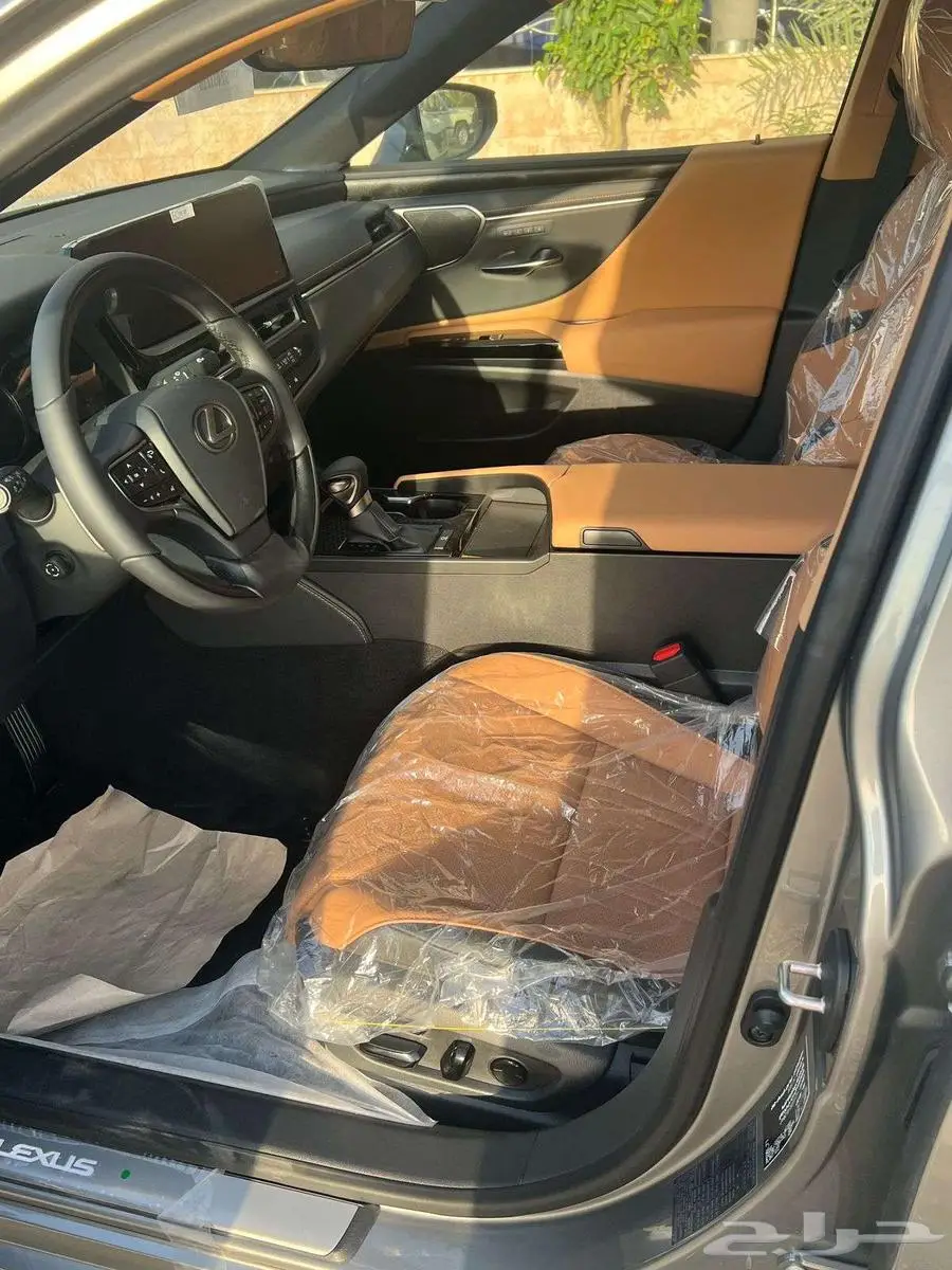 لكزس ES 350 DD فل كامل 2025 سعودي تتنانيوم 10