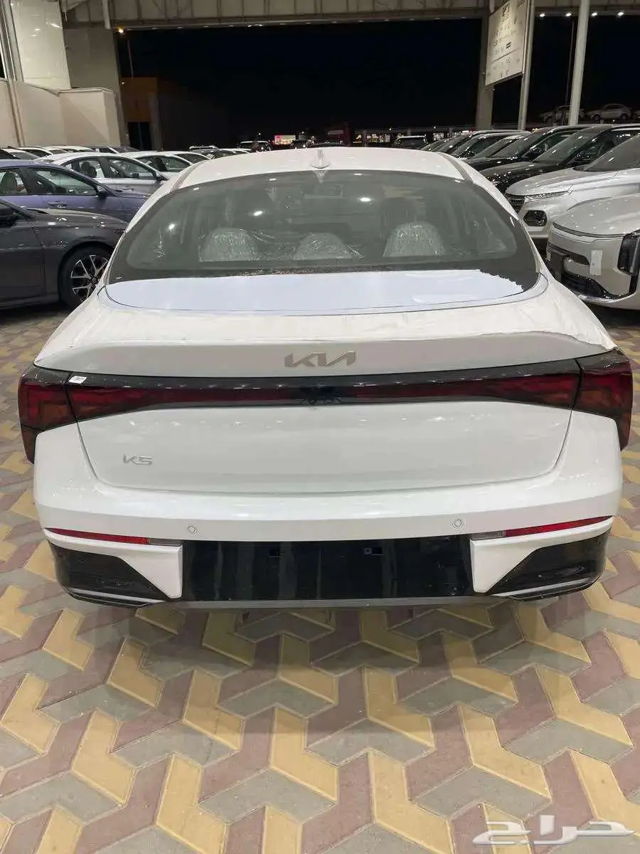 كيا k5 ستاندر مطور موديل 2025 بسعر 98880 شامل الضريبه 2