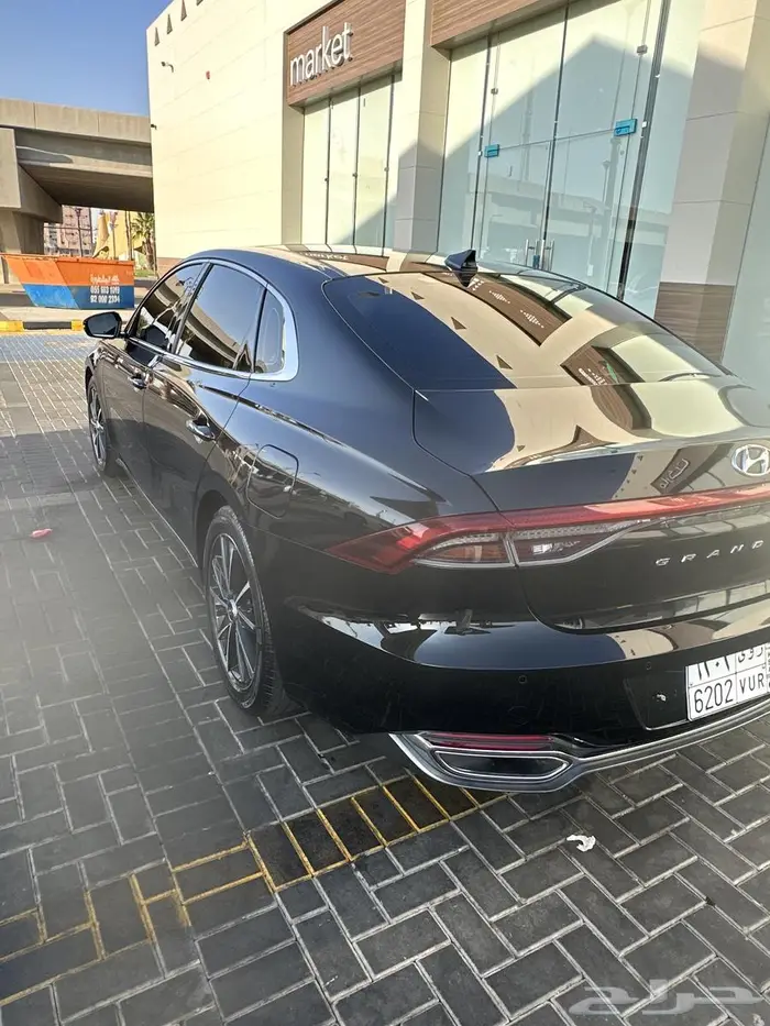 هونداي ازيرا بنوراما 4