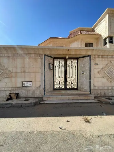 فيلا سكنية فاخرة للبيع بحي الريان 0