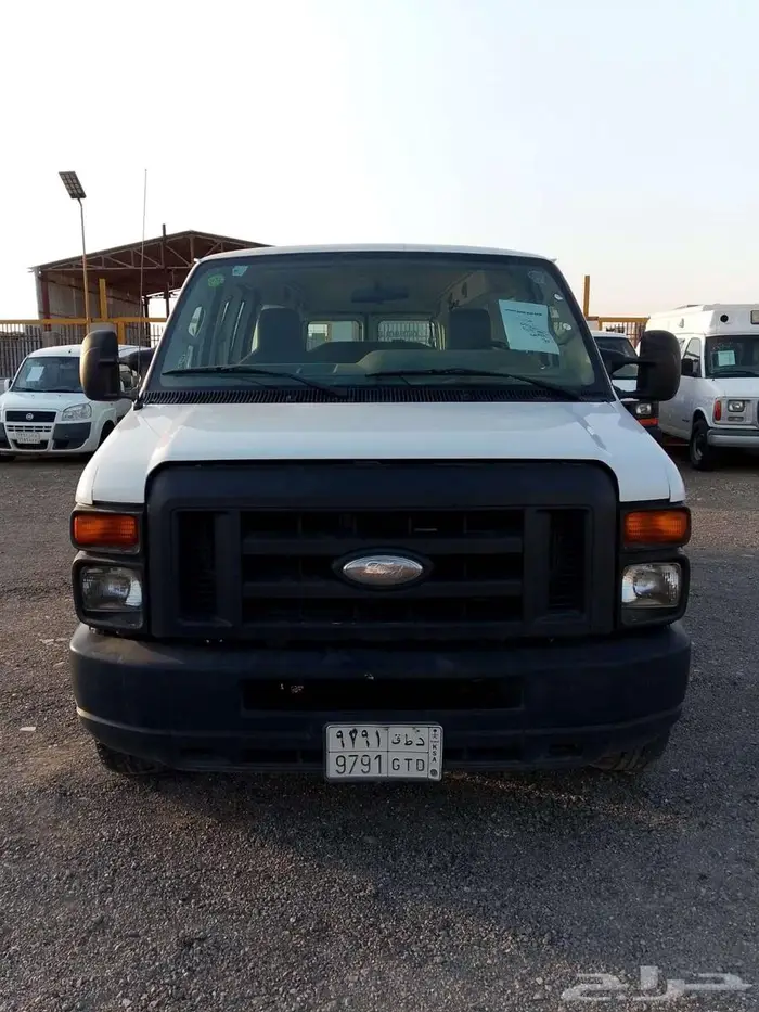 للبيع سيارة فورد فان موديل 2013 بمعرض البيان المطور بالرياض 0