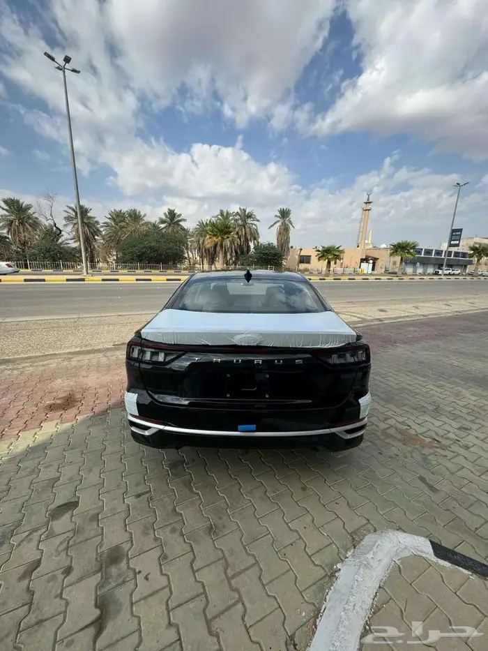 فورد تورس امبيانتي 2025 السعر شامل مع الضريبه 122500 3