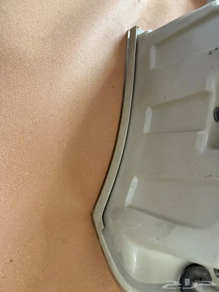 اسطب خلفي كلايسلر وكاله نظيف 3