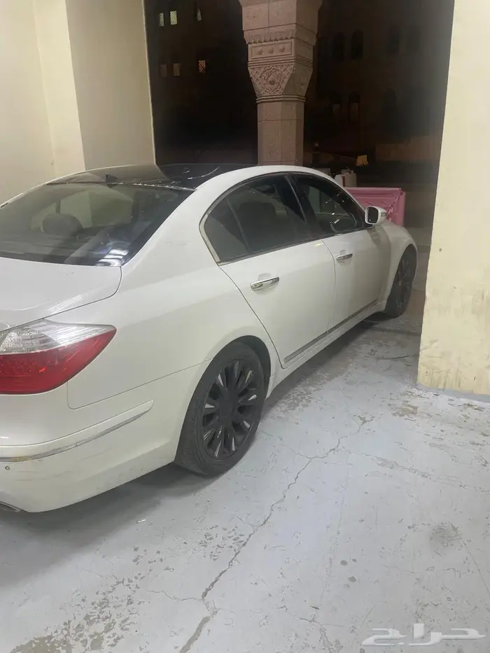 جينيسيس جي 80 10
