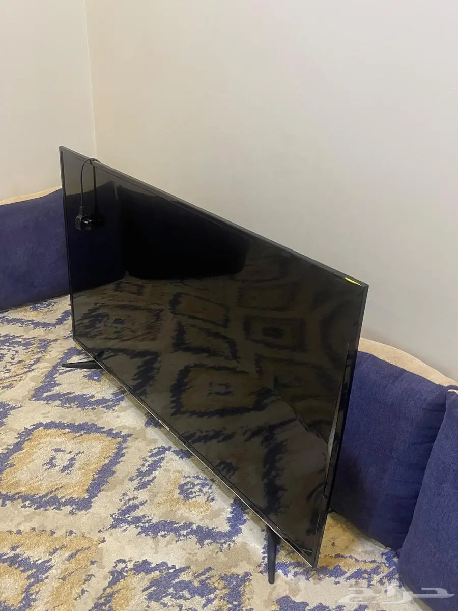 لدي تلفزيون KMC مكسور شاشته 1
