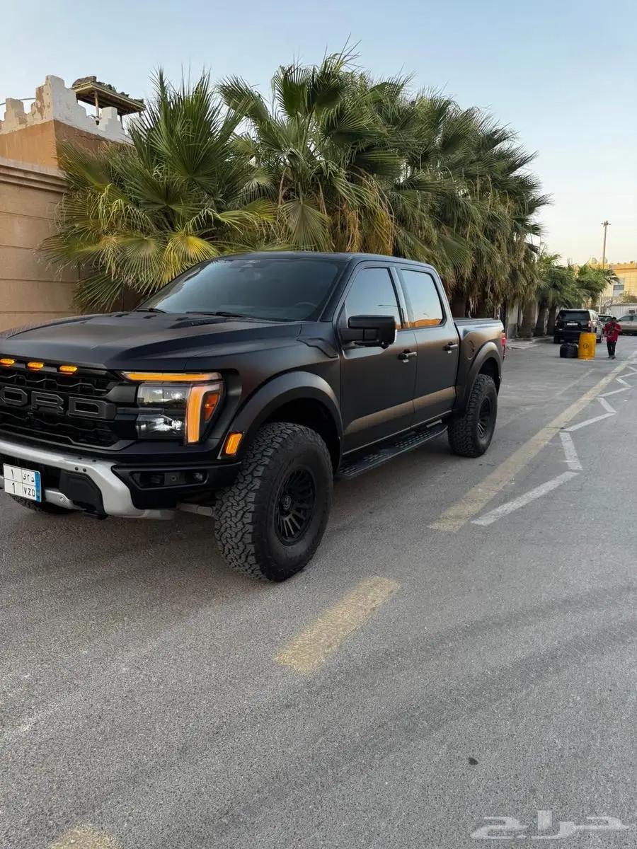 رابتر F150 لون اسود موديل 2024 index