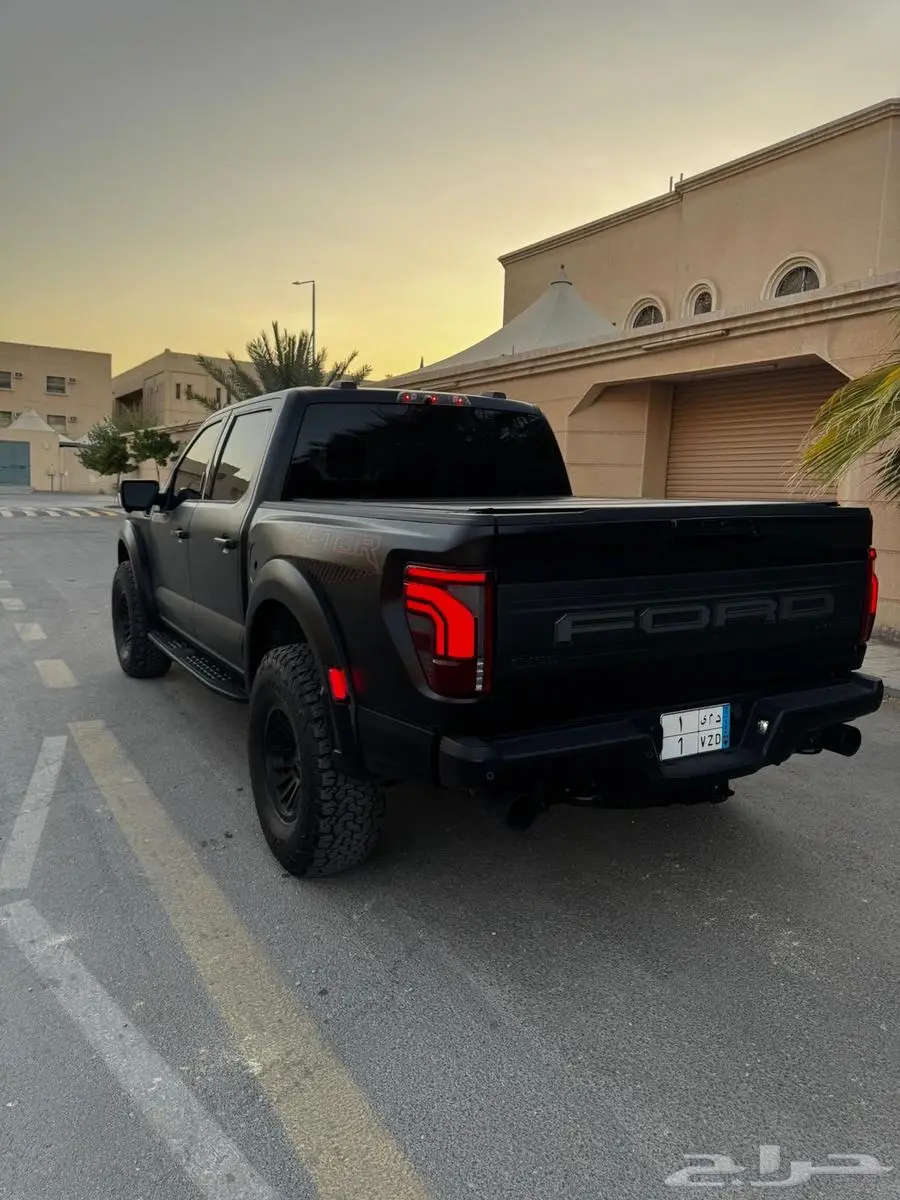 رابتر F150 لون اسود موديل 2024 index