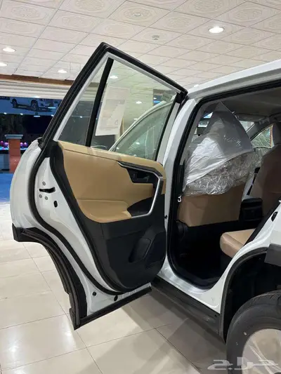راف فور2025 هايبرد رقم السيارة 227 11