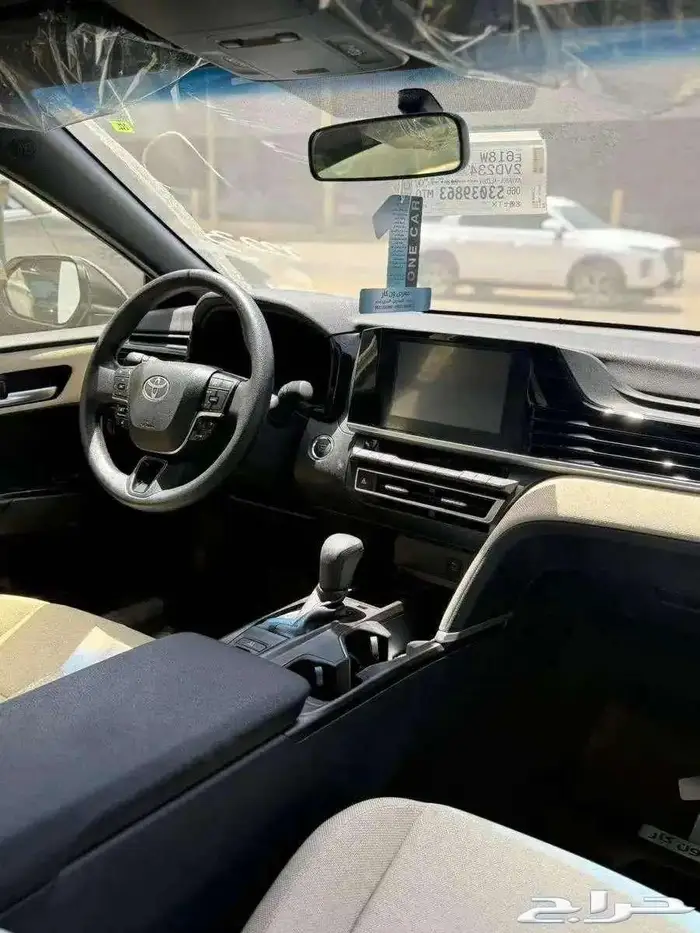 تويوتا كامرى اسود 2025 E استاندر 2