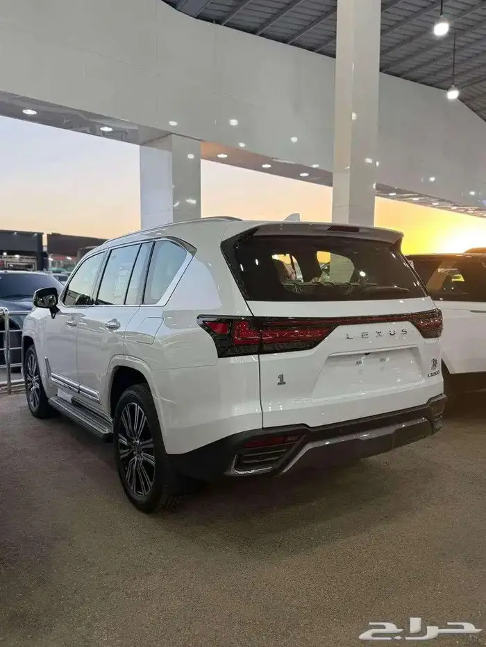 لكزس 2025 BB وارد الساير ( تم البيع ) 4