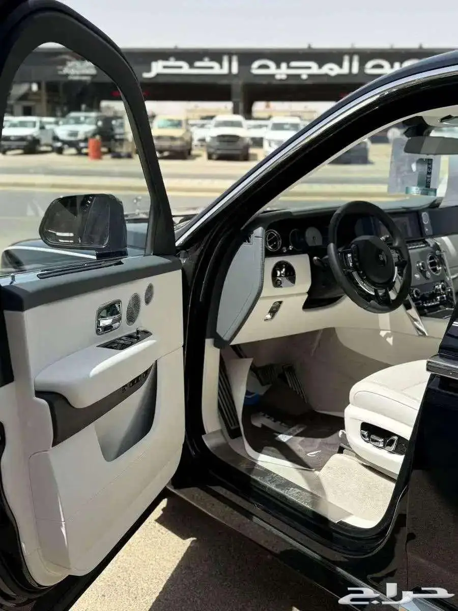 رولز رويس كولينان 2025 فاتورة ضريبيه 16