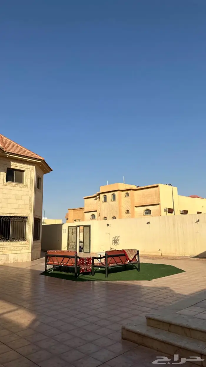 فيلا سكنية فاخرة للبيع بحي الريان 3