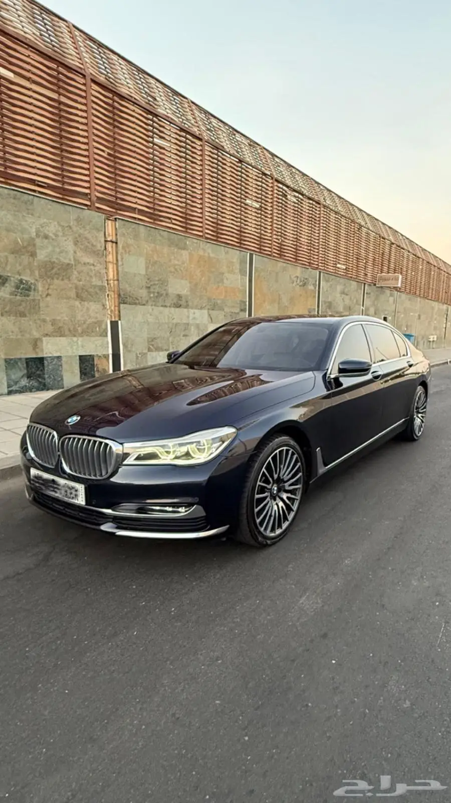 للبيع BMW 740 li موديل 2016 1