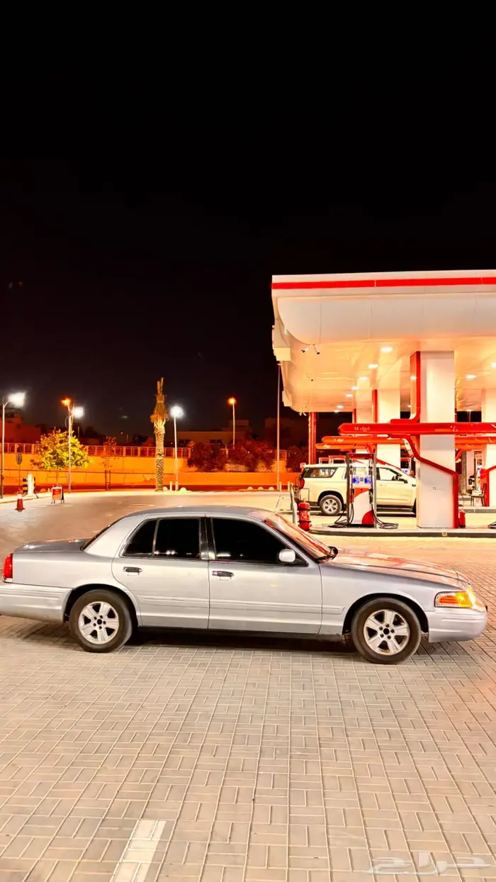 فورد فكتوريا 98 فضي للبيع 1
