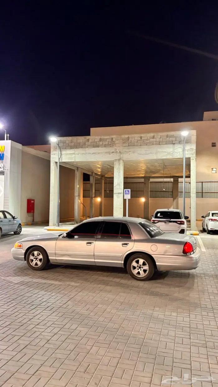 فورد فكتوريا 98 فضي للبيع 2