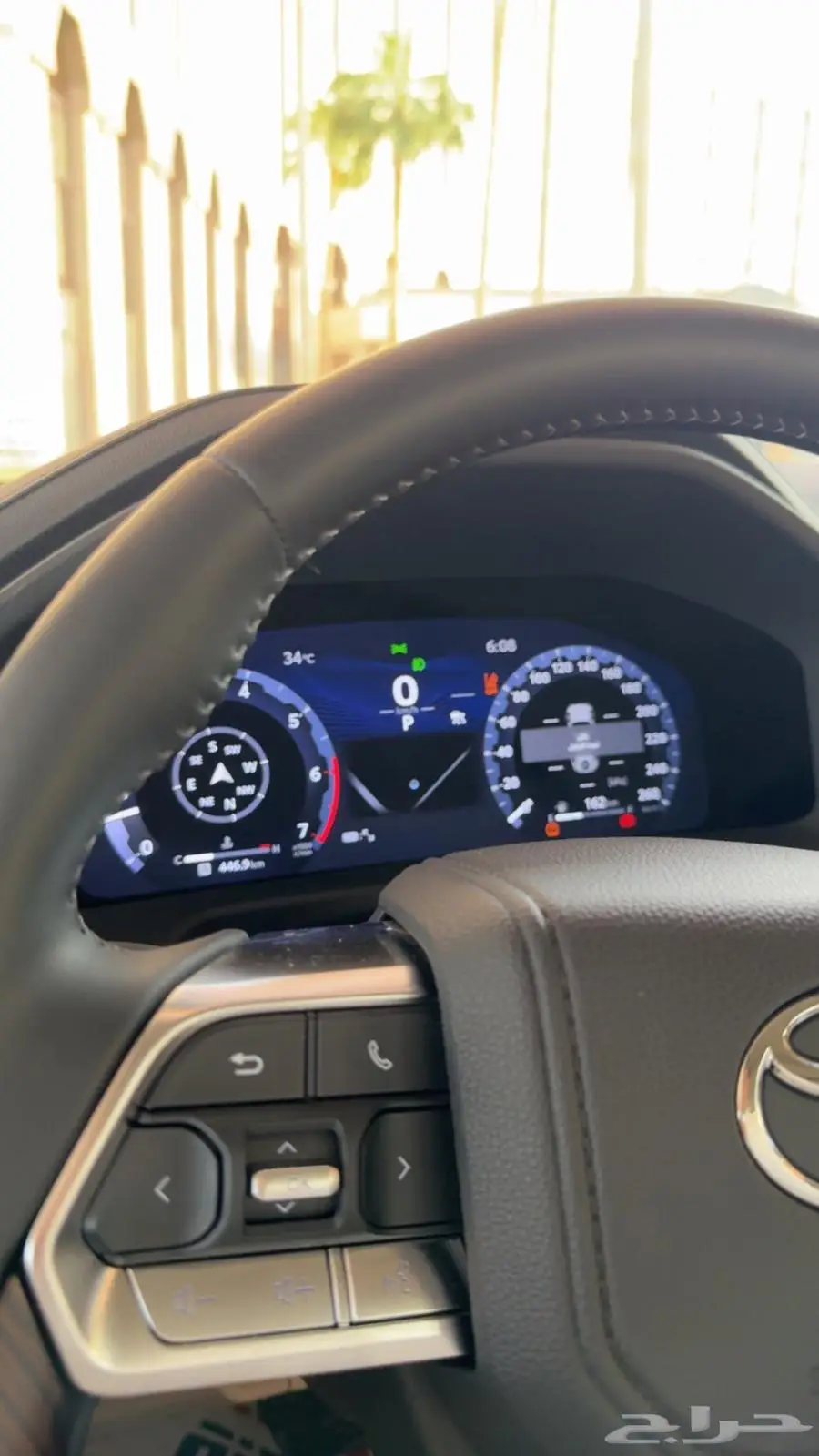 لاندكروزر اسود vx سعودي 4