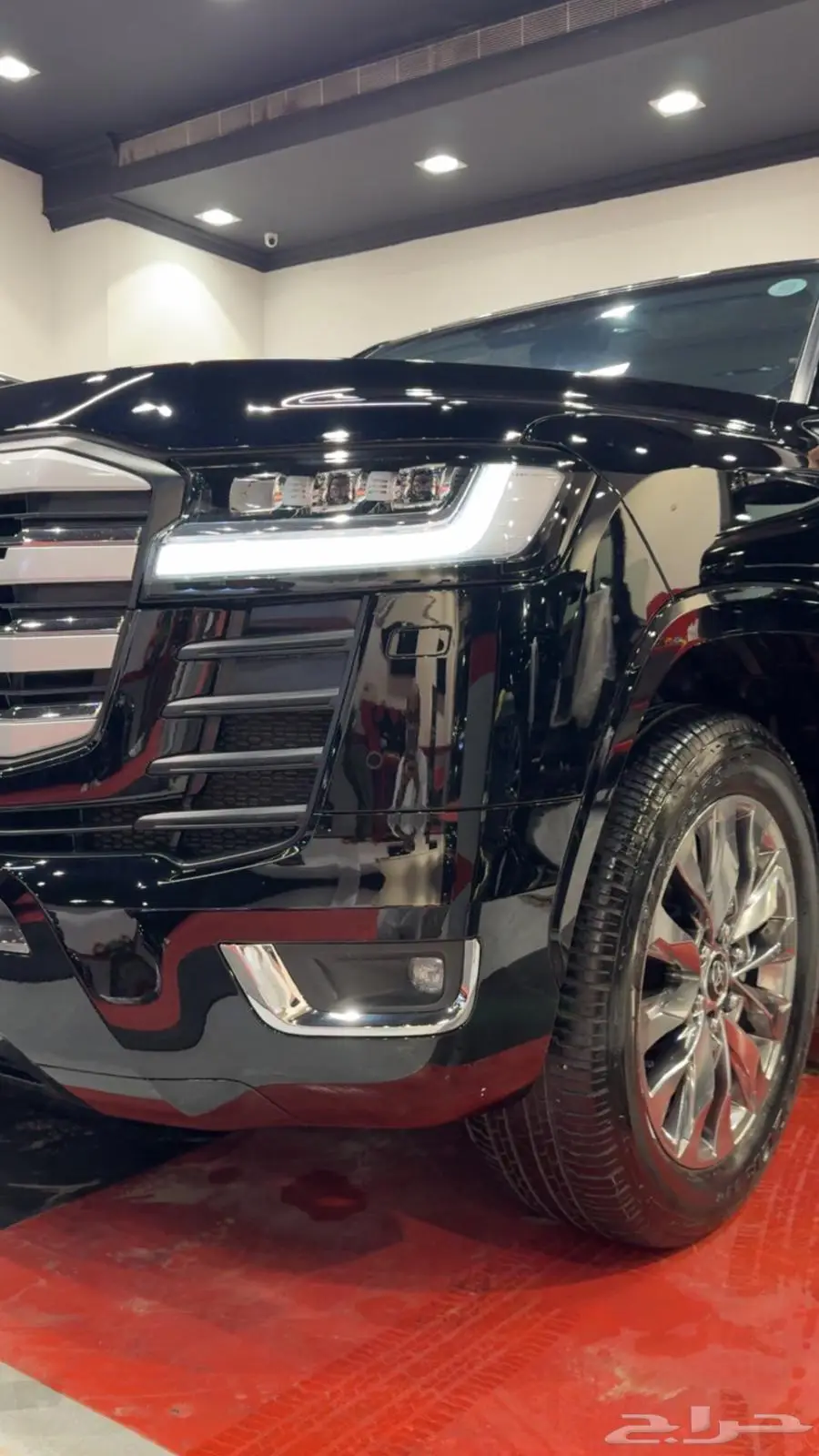 لاندكروزر اسود vx سعودي 5