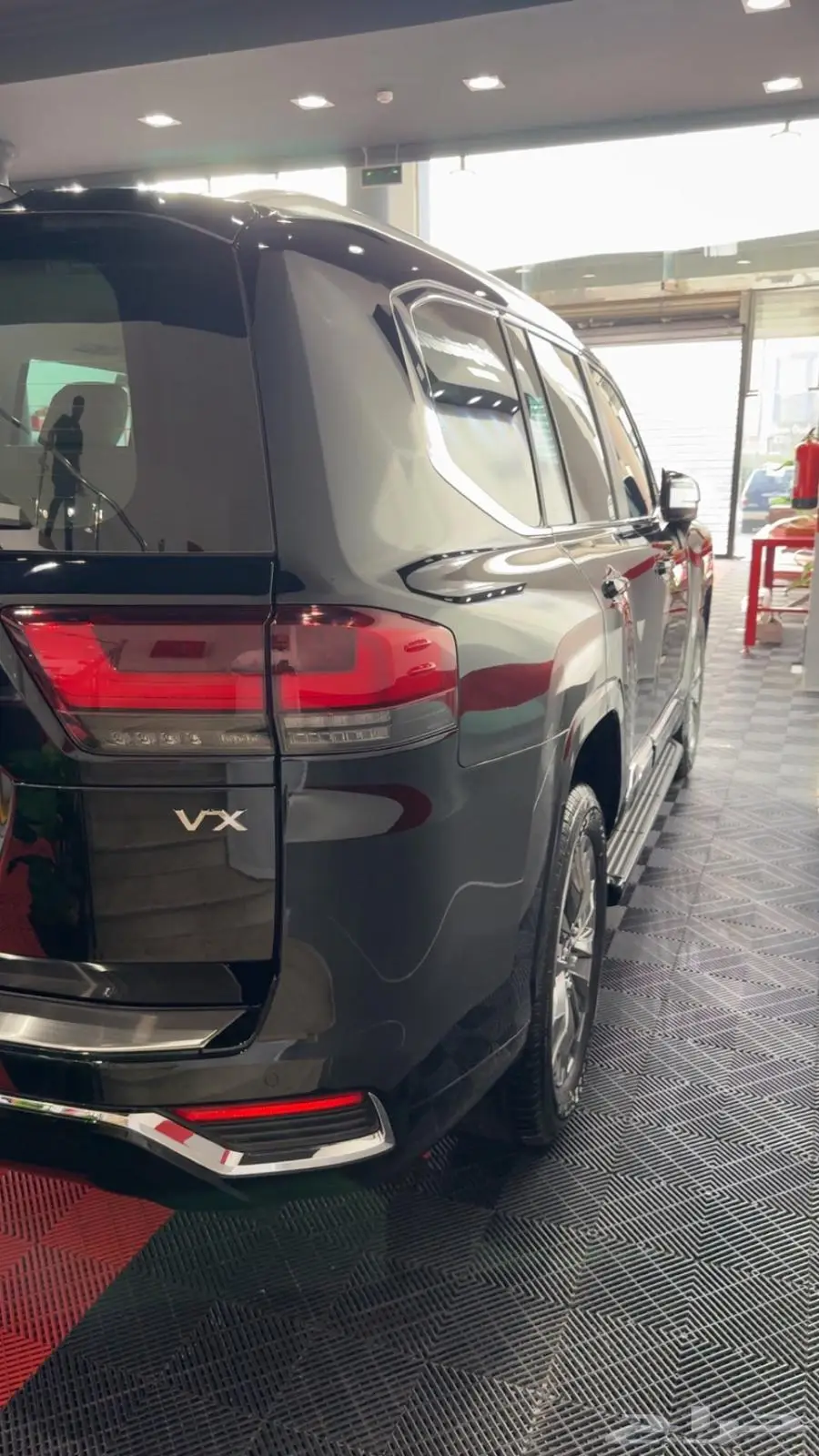 لاندكروزر اسود vx سعودي 7