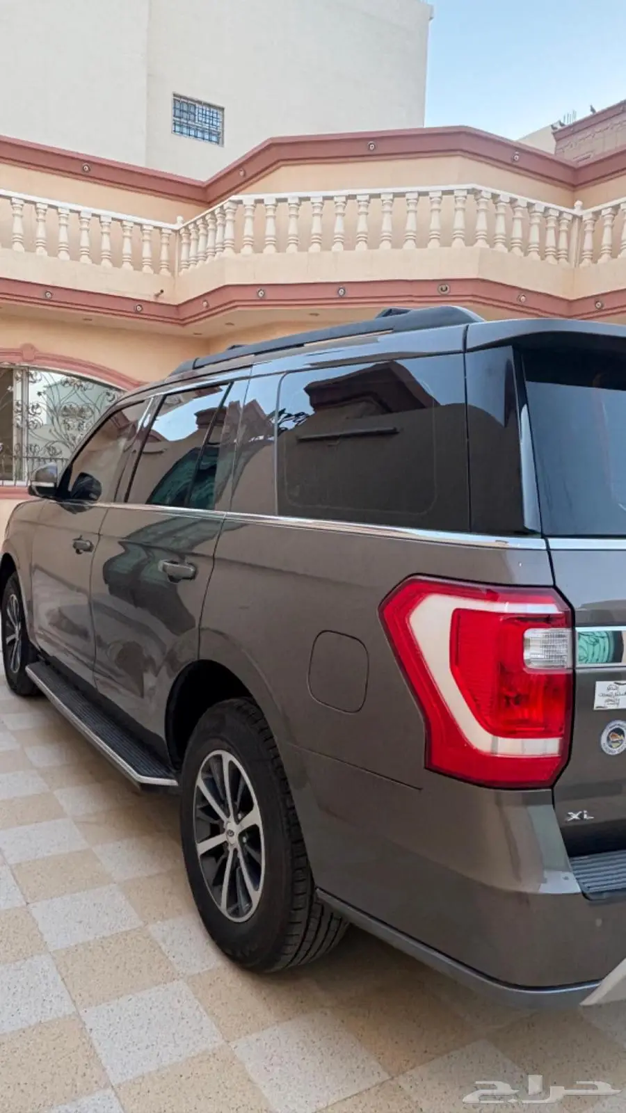 فورد اكسبديش نظيف بالمره 1