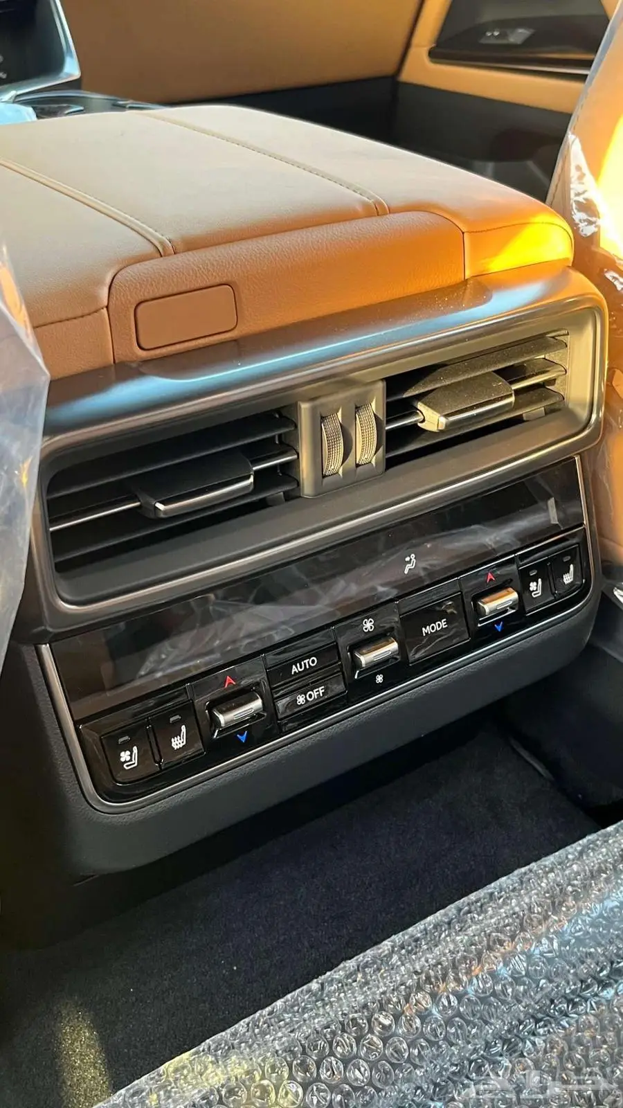 لكزس LX 600 BB سعودي 2025 ابيض داخل جملي - عرض حصري 9