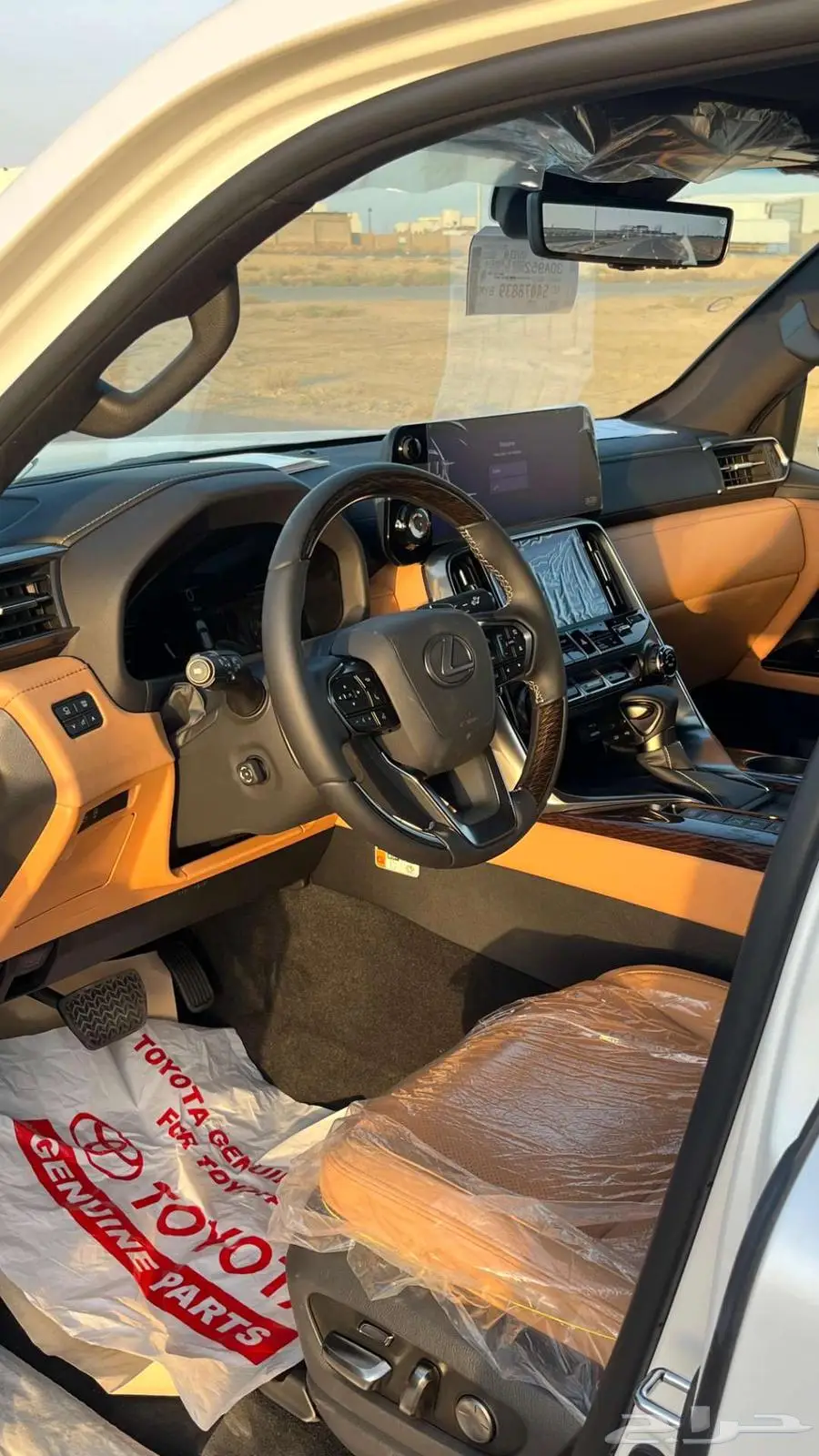 لكزس LX 600 BB سعودي 2025 ابيض داخل جملي - عرض حصري 5