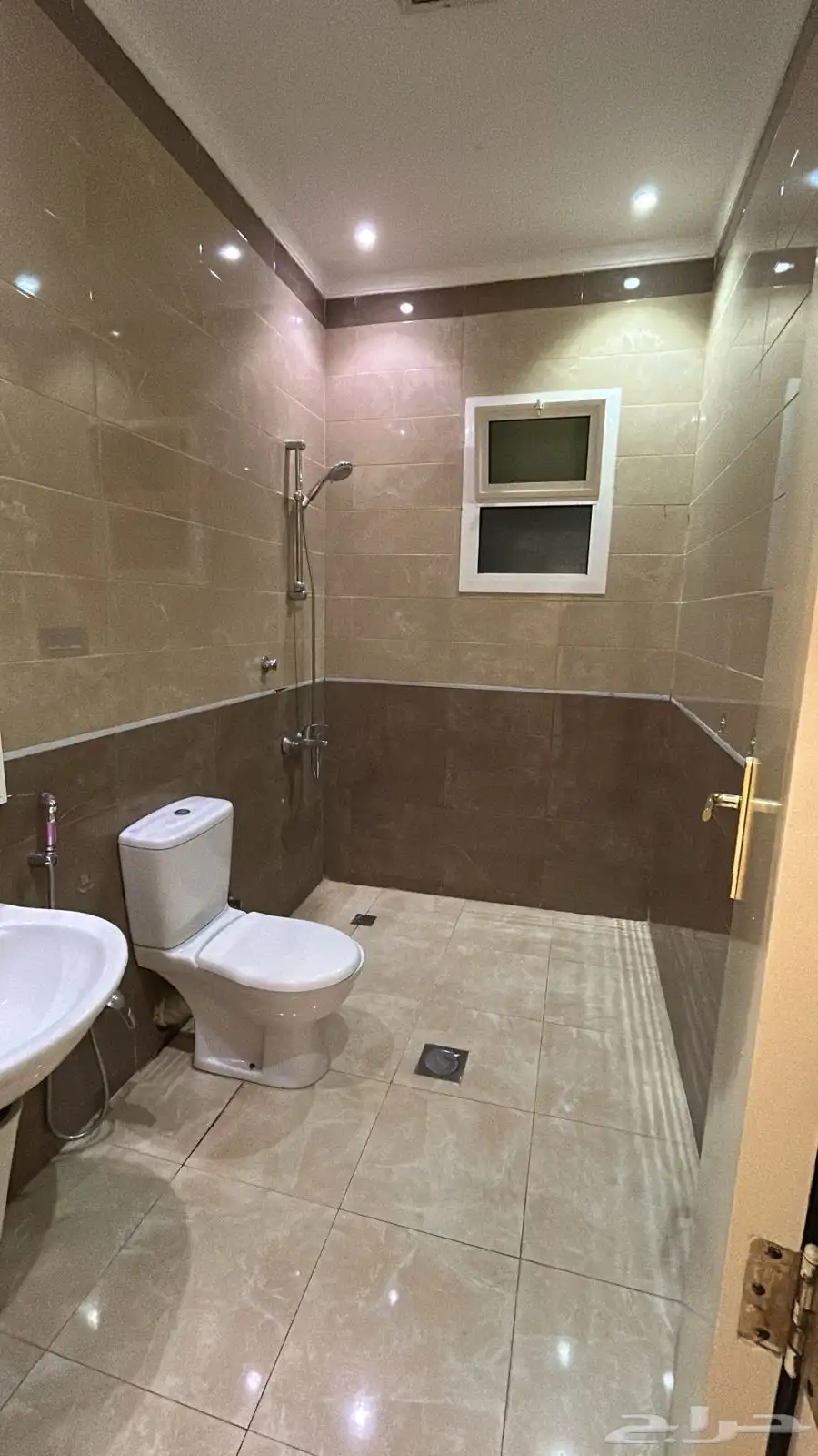 Apartment is available in Exit 33-34 8