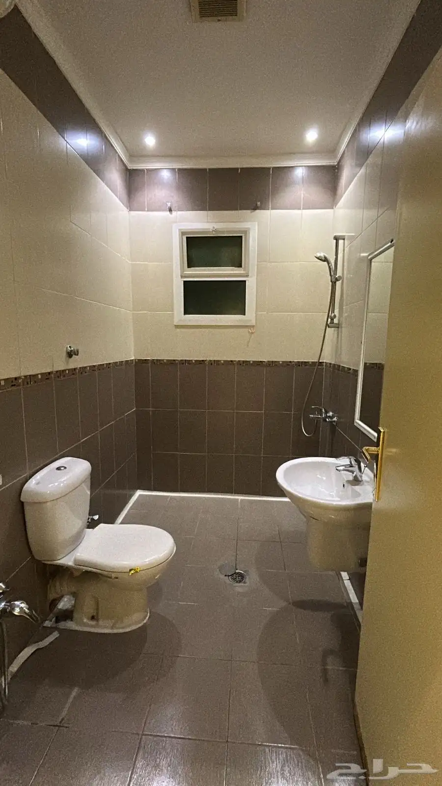 Apartment is available in Exit 33-34 3