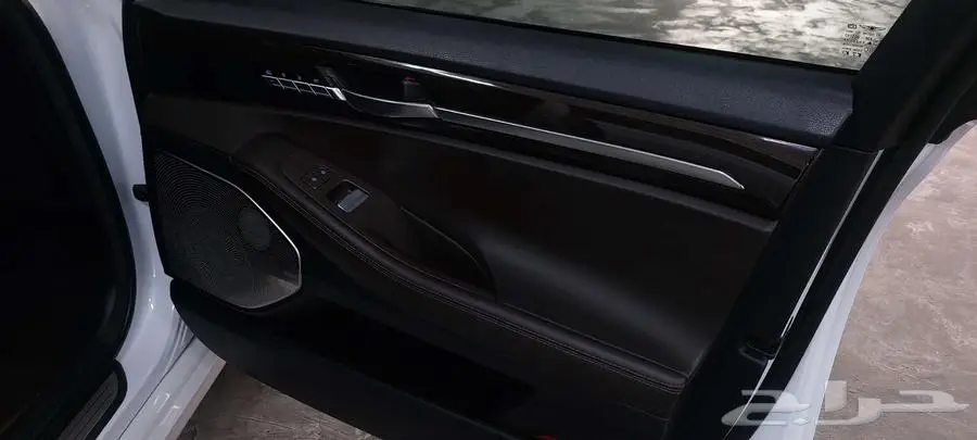 جينسيس G90 رويال V6 2017 نظيفة وكالة 14