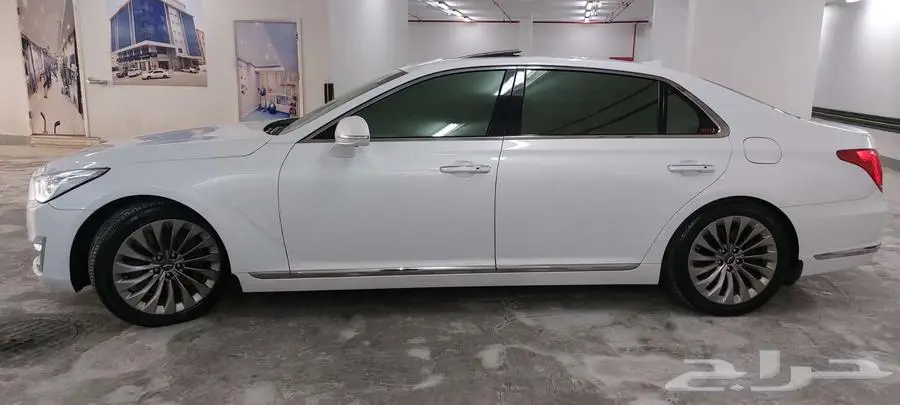 جينسيس G90 رويال V6 2017 نظيفة وكالة 9
