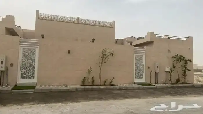 استراحه هادئه مع حمام سباحه خاص ومغلق... استراحة واحة القمر 1