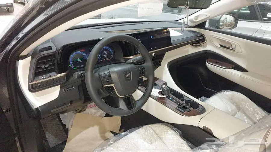 كراون بريميوم هايبرد 2025 سعودي 11
