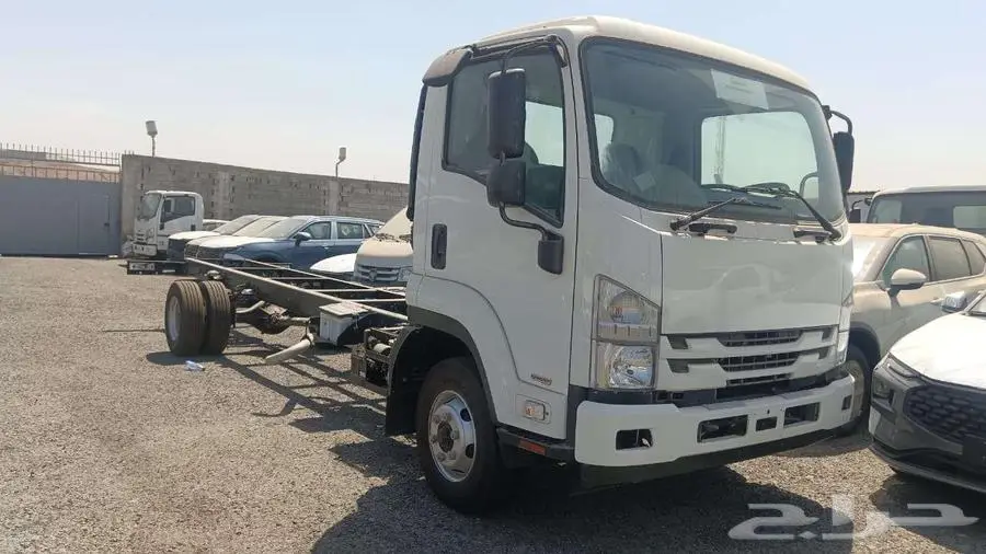 ايسوزو دينا 7.5 طن 2025 كاش وتمويل شركات علي الراجحي 0
