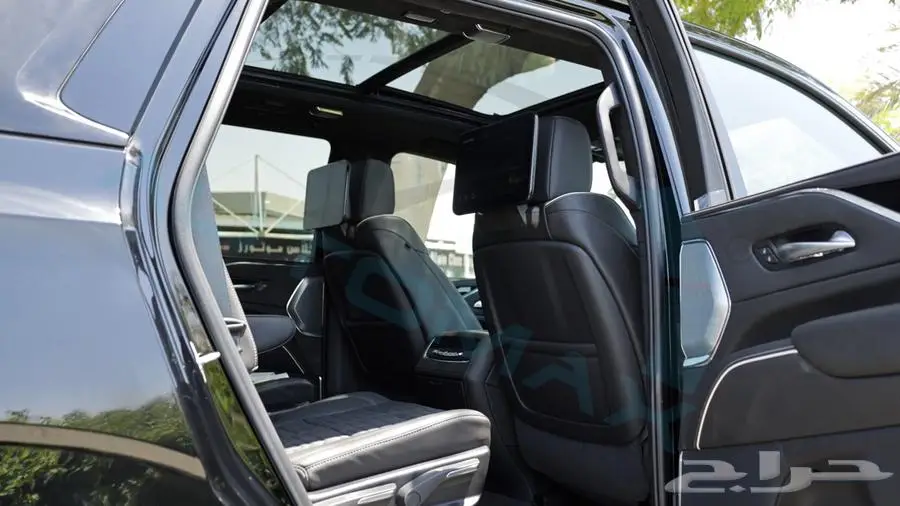2024 CADILLAC ESCALADE V 6.2L SUPERCHARGED V8 0KM 32