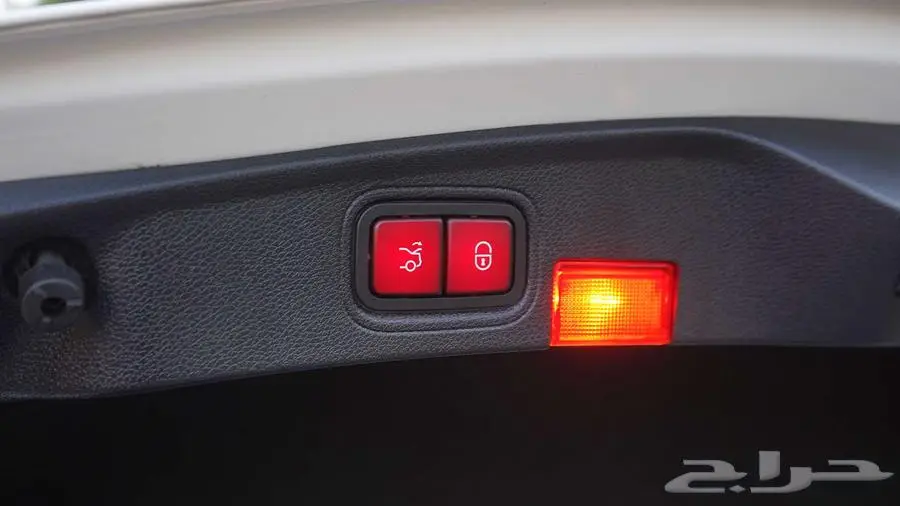 مرسيدس c300 2020 بانوراما بطاقة جمركية . 12
