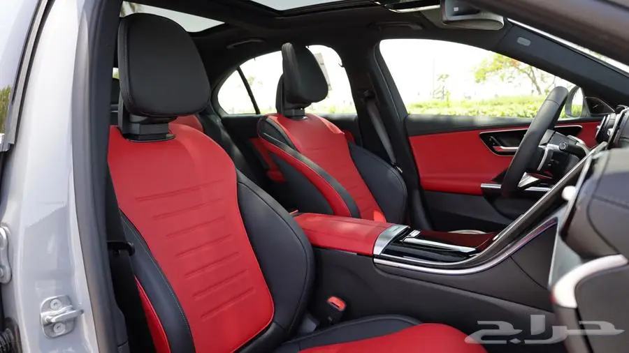 2025 مرسيدس C 200 AMG بريميوم بلس خليجي اصفار ضمان الوكيل 37